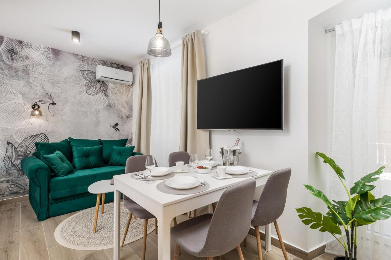 Srnec Apartments - Korzo Rijeka Ngoại thất bức ảnh