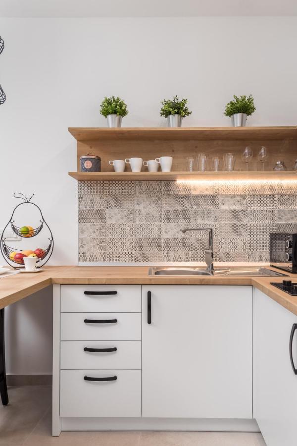 Srnec Apartments - Korzo Rijeka Ngoại thất bức ảnh