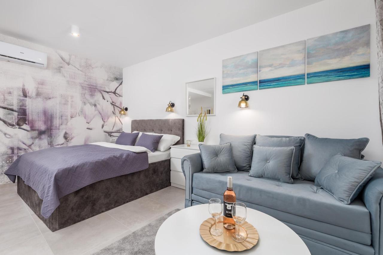 Srnec Apartments - Korzo Rijeka Ngoại thất bức ảnh
