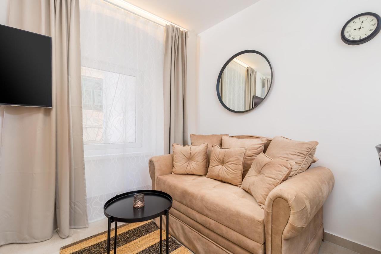 Srnec Apartments - Korzo Rijeka Ngoại thất bức ảnh