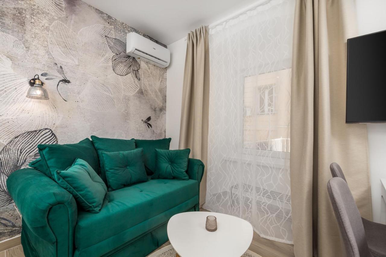 Srnec Apartments - Korzo Rijeka Ngoại thất bức ảnh